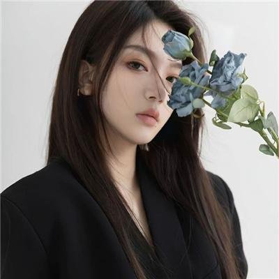 皮裘大衣女人